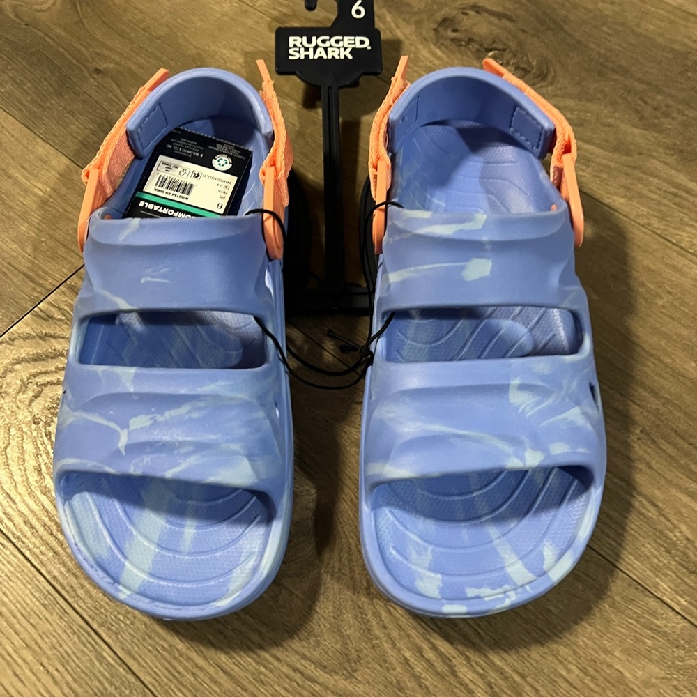 Rugged Shark Sandals Size 6 New